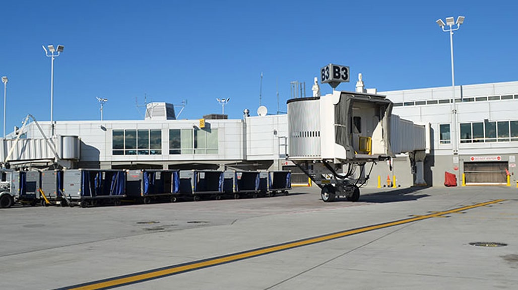 State-of-Alaska-B-Passenger-Boarding-Bridge